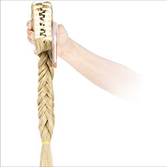 ✨20” ASH BLONDE JAW CLIP FISHTAIL PONYTAIL…NEW
